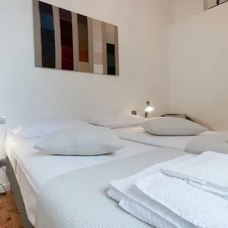Luxury Apartments Fioravanti Milaan Buitenkant foto